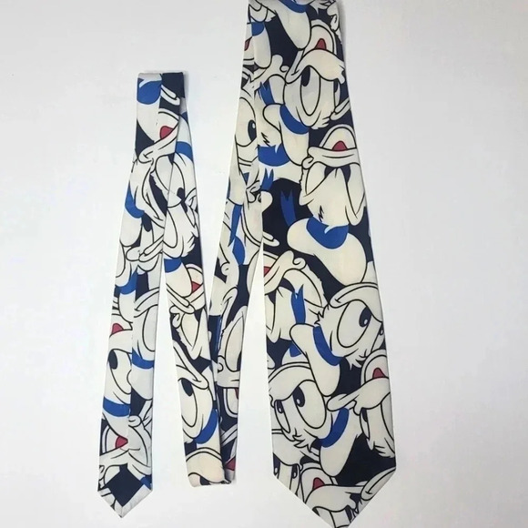 BALANCE INC. Disney Donald Duck Necktie - Picture 3 of 6